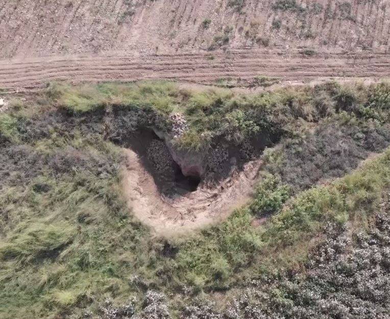 Konya’nın kabusu Harran Ovası’na sıçradı! Pamuk tarlasında 4 obruk oluştu 1